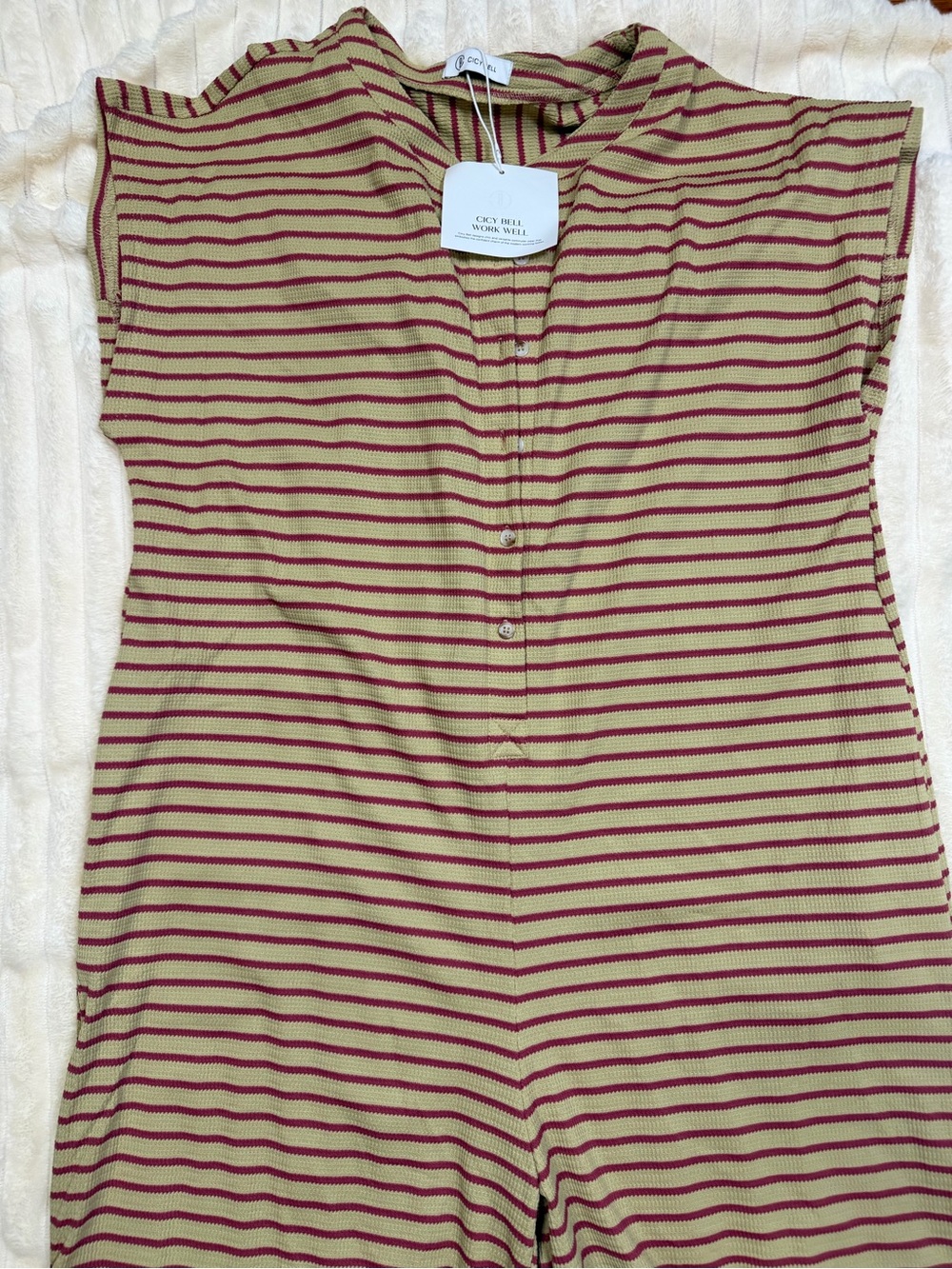 Women’s Sleeveless Striped Knit jumpsuit - Beige & Burgundy